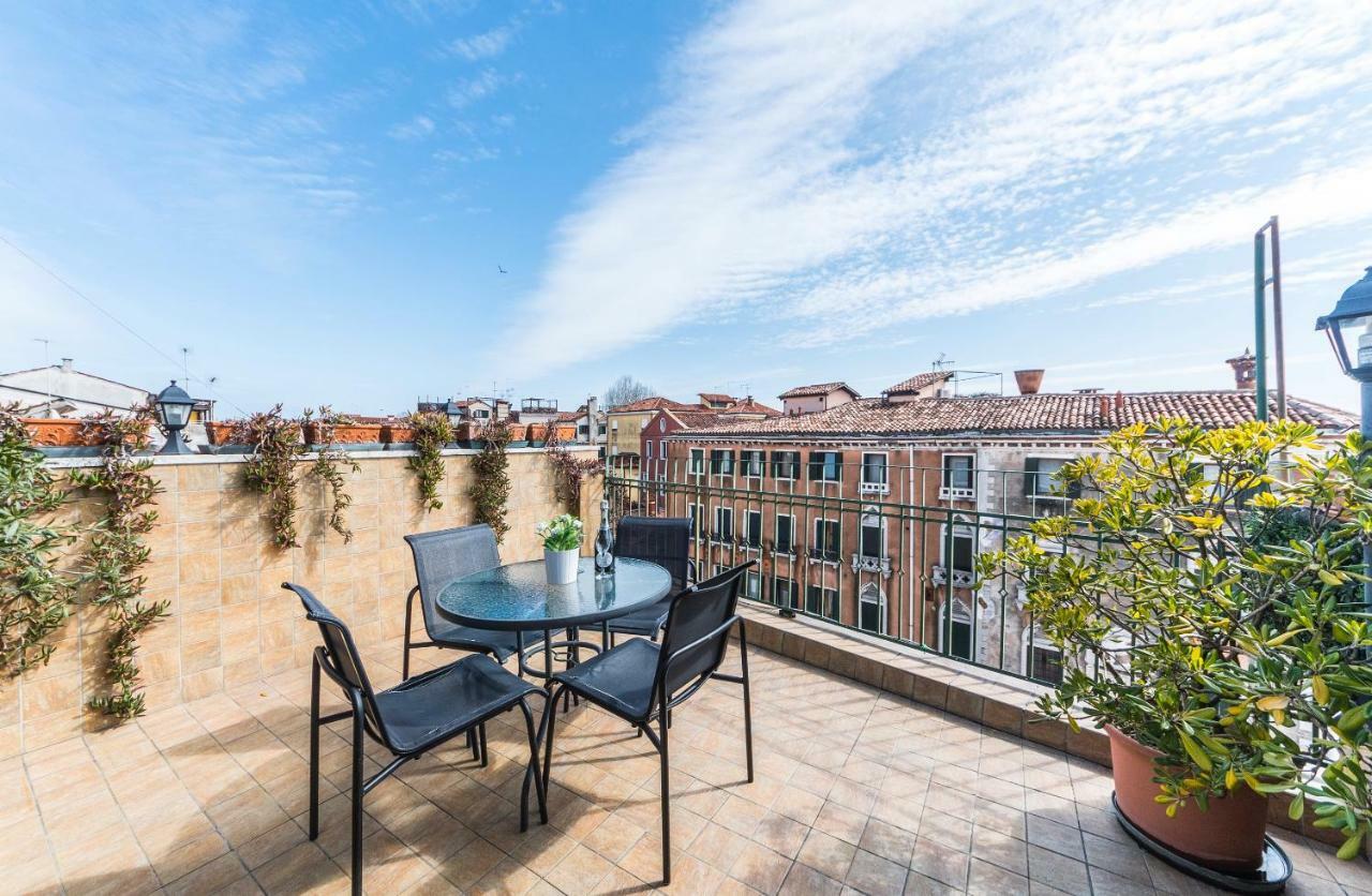 Ca' Delfina Holiday Home Venice Exterior photo